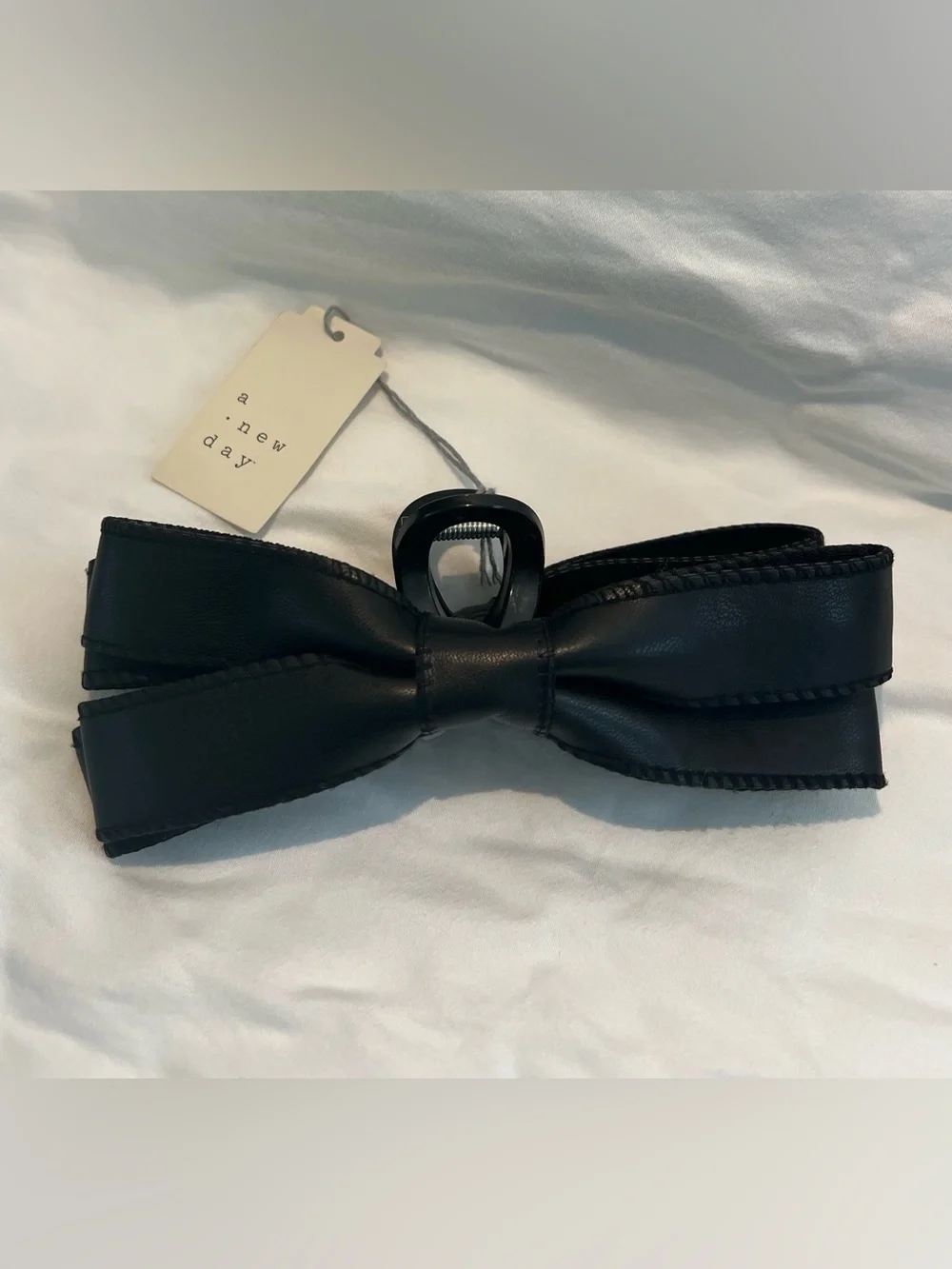 a new day Black Bow Hair Claw Clip